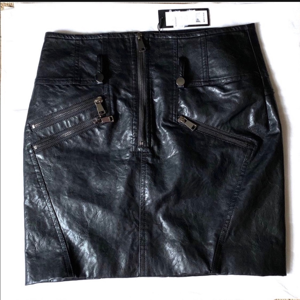 Romeo And Juliet Couture Brand New Skirt